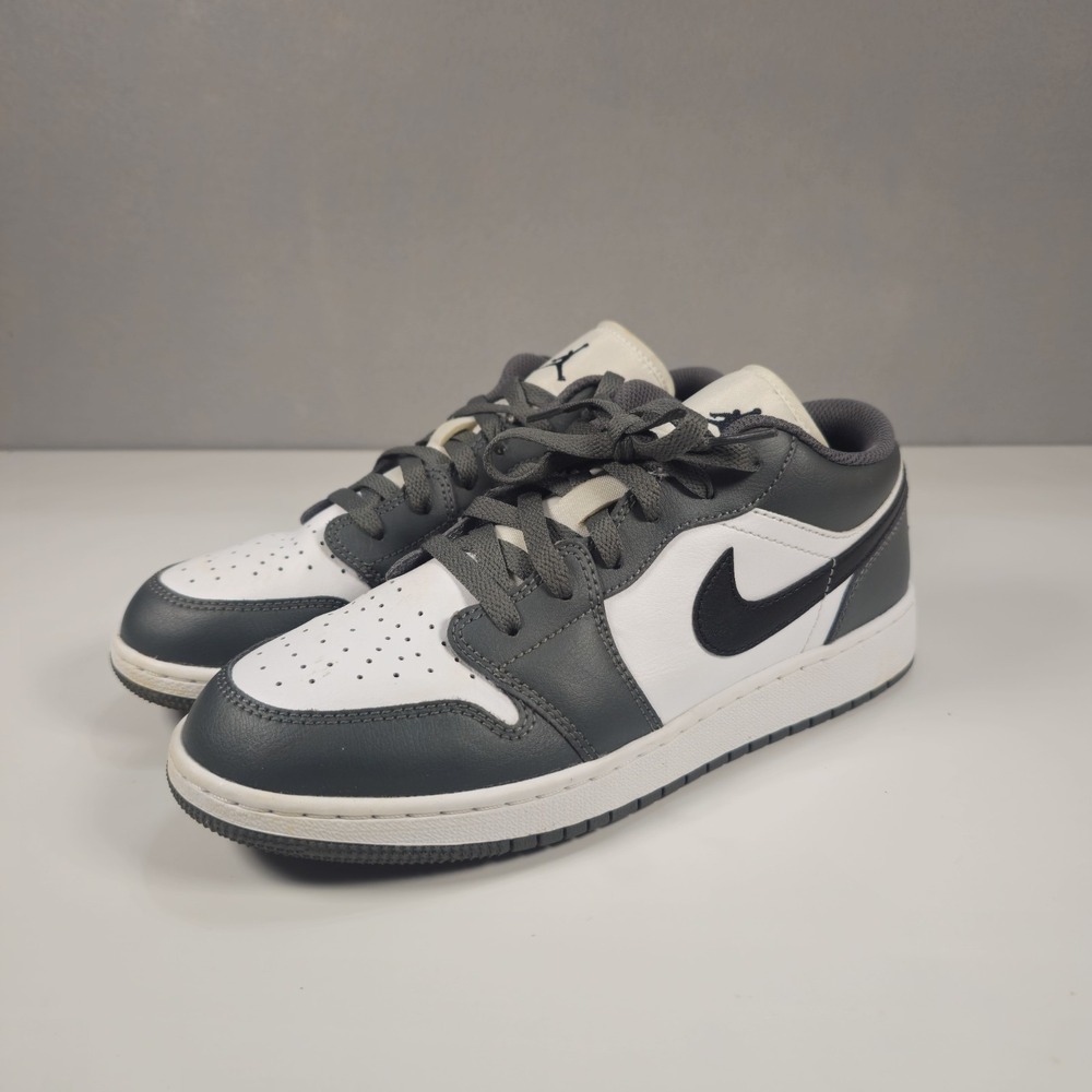 Nike Air Jordan 1 Low GS 7Y Men's 7 Women's 8.5 White Grey Black 553560-152